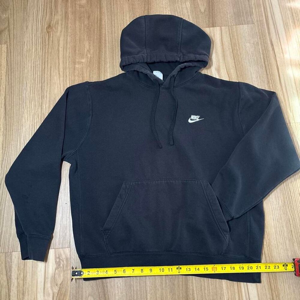 Black nike hoodie with white